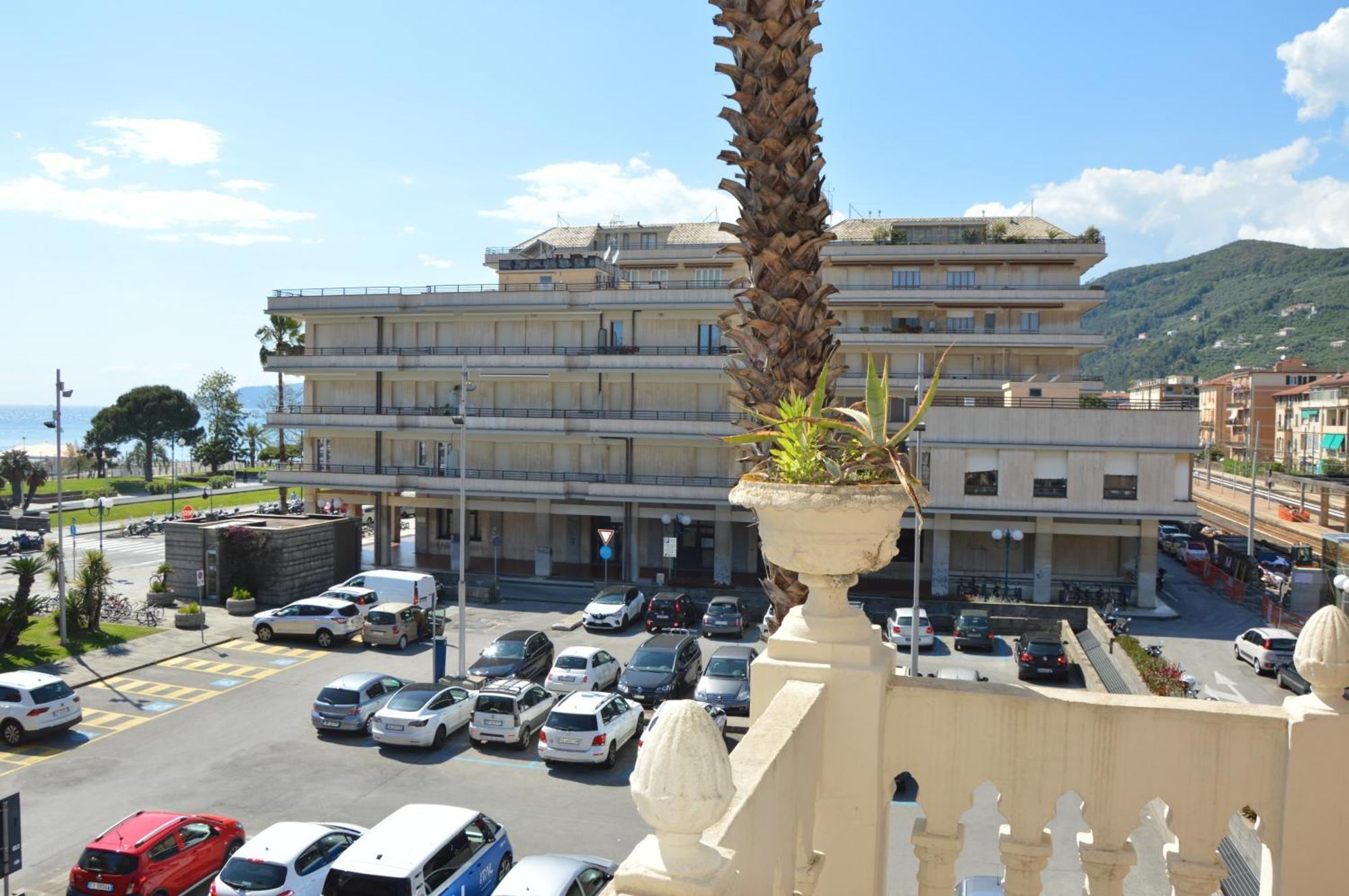 Hotel Doria Киавари Екстериор снимка
